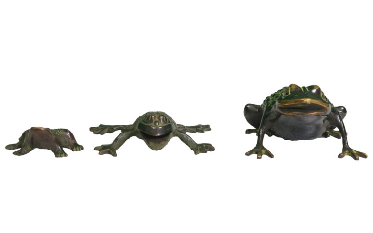 BRASS FROGS